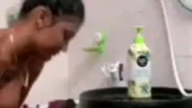 Instagram Tamil Malaysian Girl Bath 2 video merge