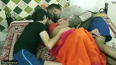 Indian hot xxx threesome sex! Malkin aunty and two young boy hot sex! clear hindi audio