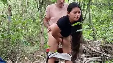 Indian woman fucked in the field by a foreigner
