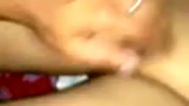 Indian sweet girl’s clean pussy recorded on Cam with whispering