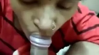 Mallu sex movie scene of a juvenile bhabhi giving an outstanding oral pleasure