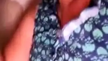 Indian aunty tries to look like XXX star on camera and exposes boobs