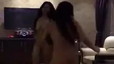 Naughty Pakistani girls loves nude dance they so fucking slim, Desi mms sex