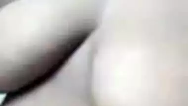 Dirty Desi slut has XXX sized saggy tits to expose in this MMS video