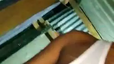 Guy fucks his sexy GF’s tight pussy in Hindi xxx MMS