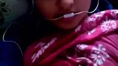 Lover talks with the Desi girl hoping to see kind of porn by her