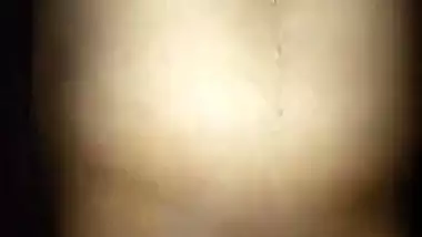 Desi diva with small tits feels free to make man have XXX action