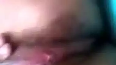 Horny Desi woman fingers XXX twat on cam showing need in proper sex