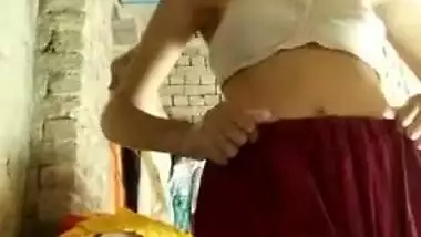 Indian aunty thinks it's a good day to put on clothes on the camera