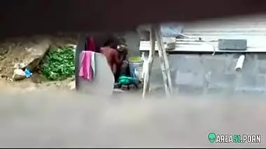 Neighbor on a era caught aunt taking a bath on the outdoor naked