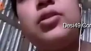 Today Exclusive- Bengali Girl Showing Her Boobs And Pussy On Video Call Part 13