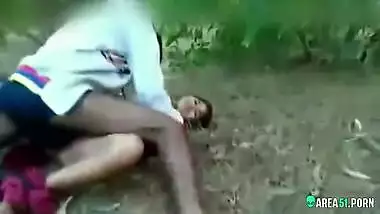 Sexy Tamil school girl outdoor brutally fucked by local guy! Scandal mms porn