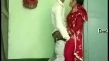 Indian gal caught drilled by lover in standing pose in Desi mms video