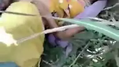 Voyeurist сaught on mms video Tamil wife outdoor fucking with best friend of husband