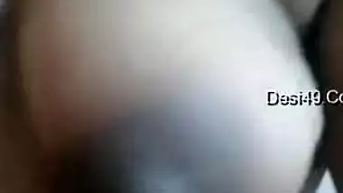 Porn show of the Desi girl with a mole above eyebrow and nose piercing