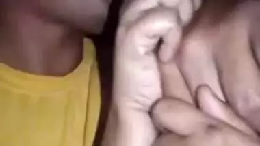 Lucky Desi guy and his GF make out while recording sensual XXX clip