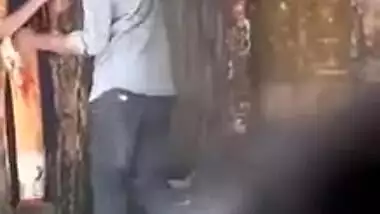 Voyeur records Desi hottie sucking boyfriend's XXX dick outdoors