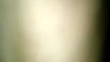Whore sits with spread XXX legs but Indian boy films a close-up sex video