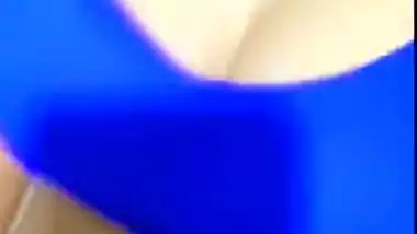 Desi teen takes blue bra off in MMS video to show off XXX assets