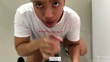 CREAMPIE- Big ass girl secretly gives her best friend's boyfriend a delicious BLOWJOB, they almost g