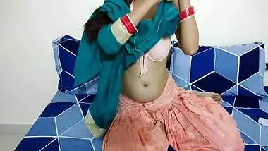Devar Bhabhi - Desi Enjoying In Bedroom Romance With A Hot Indian Bhabhi With A Sexy Figure Saarabhabhi6 Clear Hindi Audio