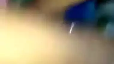 Desi Bhabhi is okay with XXX sex on camera making MMS video close-up