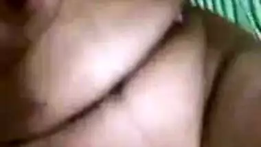 Desi with straight hair strips down and takes sex poses in XXX show