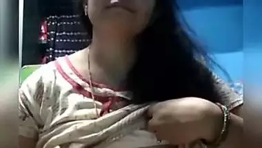 Today Exclusive- Desi Bhabhi Showing Her Big Boos To Lover On Video Call Part 4