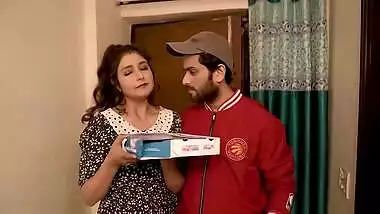 Lene Ke Dene (2021) UNRATED 720p HEVC HDRip WOOW Originals Hindi Short Film