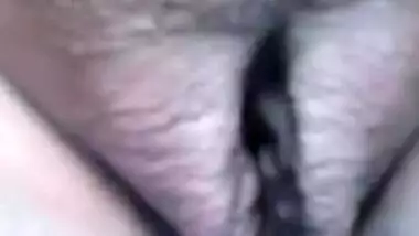 Aunty is proud of saggy tits and broken twat showing them in XXX clip