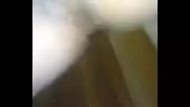 Close-up porn video lets spectators see Desi woman's pussy better