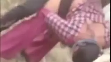 Desi aunty fucking in the outdoor - her got caught and made mms porn