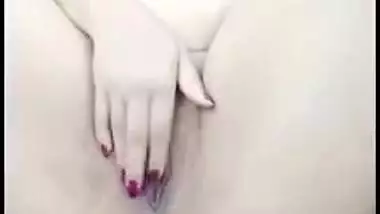 Horny Desi seductress uses cucumber to fuck her XXX ass and pussy