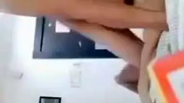 Desi performs XXX show to leak video where she is nailed by her fucker