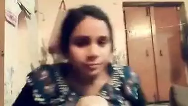 Cute Indian Dehati girl showing tits and playing with pussy on XXX cam