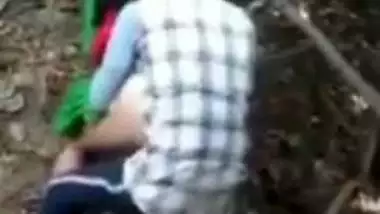 Scandal XXX mms! Desi village aunty fuck with lover outdoor and caught