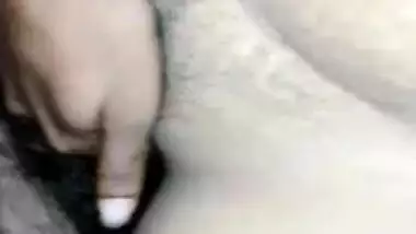 Curvy bhabhi willingly takes XXX dick into her Desi twat in MMS clip