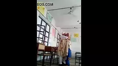 Hidden web camera Indian mms of a mature bhabhi have a fun a quick fuck