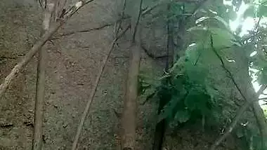 The guy enjoys desi outdoor sex with a married lady