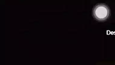 Amateur XXX video of Indian who slowly stimulates her hairy clitoris