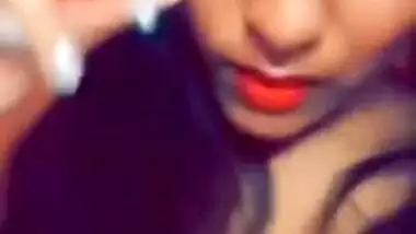 desi horny bitch feeling horny with sexy expression with boobs closeup videos