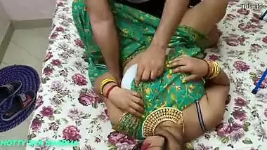 XXX Brother fucking his sexy sister Jiya green saree in the kitchen when parents not home