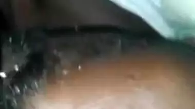 Desi housewife bares nipple but mustachioed guy licks it in XXX video