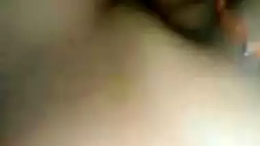 Desi woman doesn't look into camera making an MMS video of XXX sex