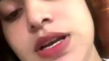 Khubsurat ladki ki pussy showing to boyfriend viral MMS