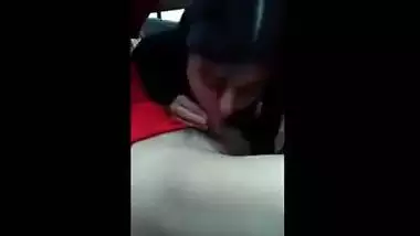 Desi mms Indian sex scandal of legal age teenager hotty Mahi in car
