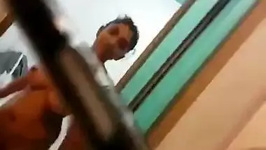 Desi hottie shows off nude when bathing for her lover's XXX camera