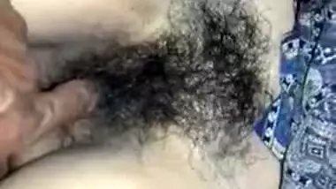 Man comes to sleeping Desi wife to touch her hairy XXX pussy in sex video