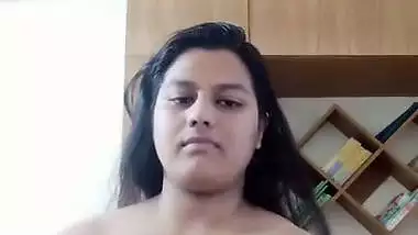 Delhi girl removes her bra and shows her big boobs