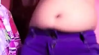 Tushy Desi chick moves her nude XXX body and plays with big boobs